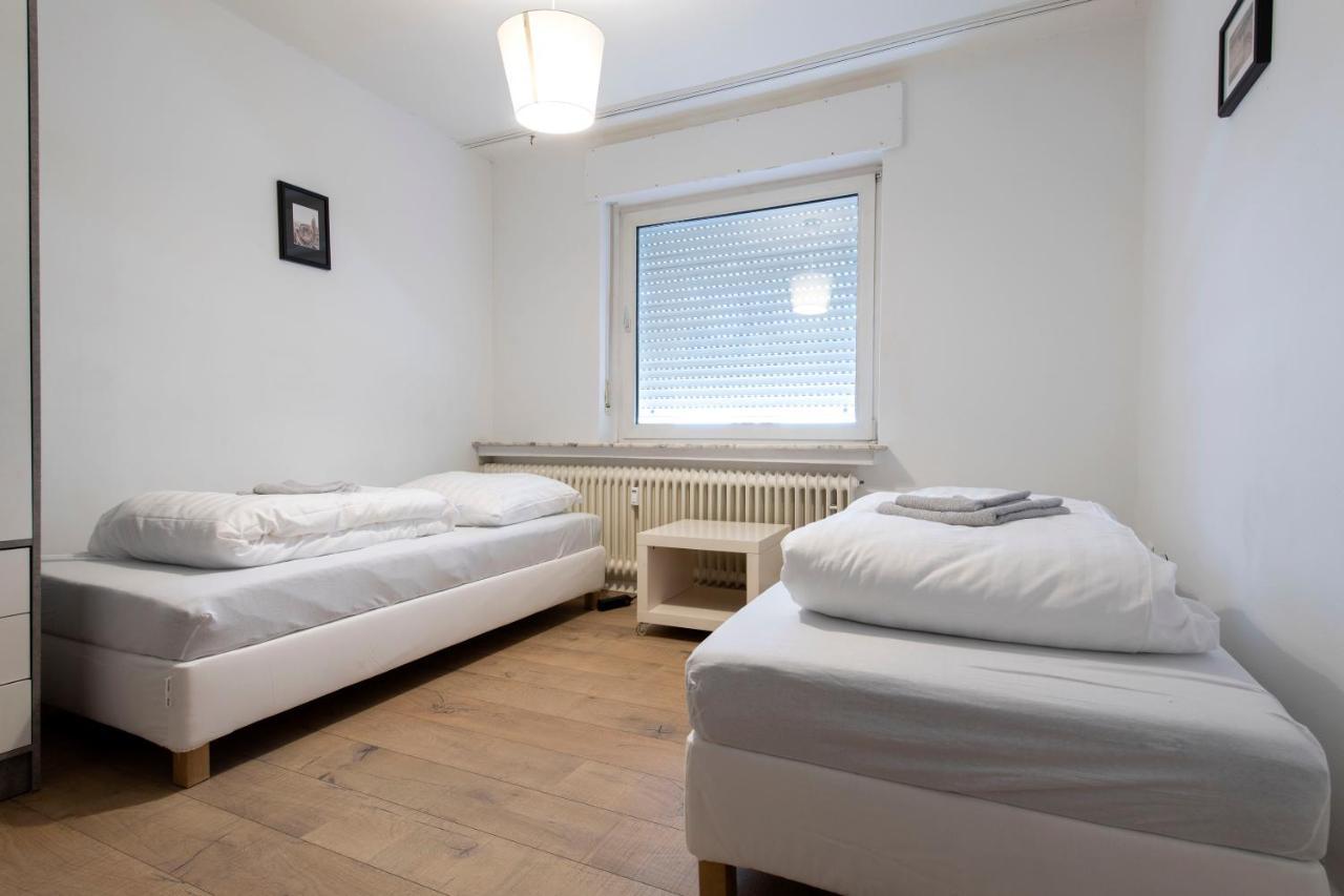 Workers Home- Central - 8 Single Box Spring Beds - Near Enschede 그로나우 외부 사진